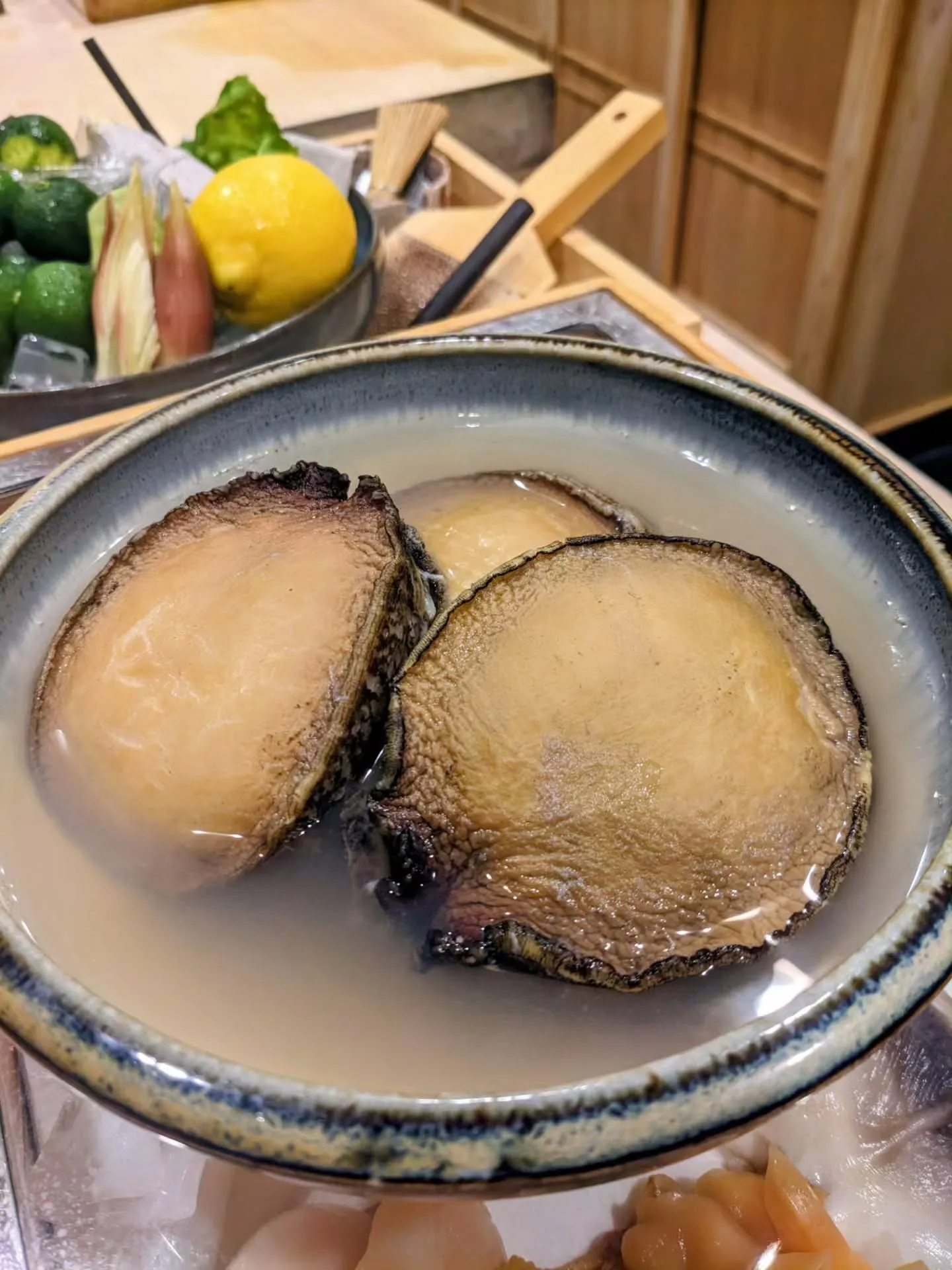 橘水産の✨ムラサキウニ✨ 千葉県産の✨女貝アワビ✨ 皆様のご...
